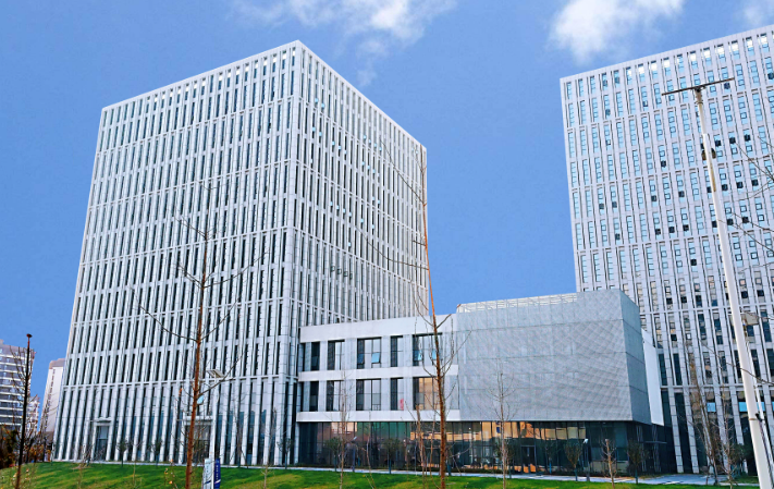 厦门市豪扬玻璃有限公司中空夹胶玻璃加工工艺与隔音性能分析